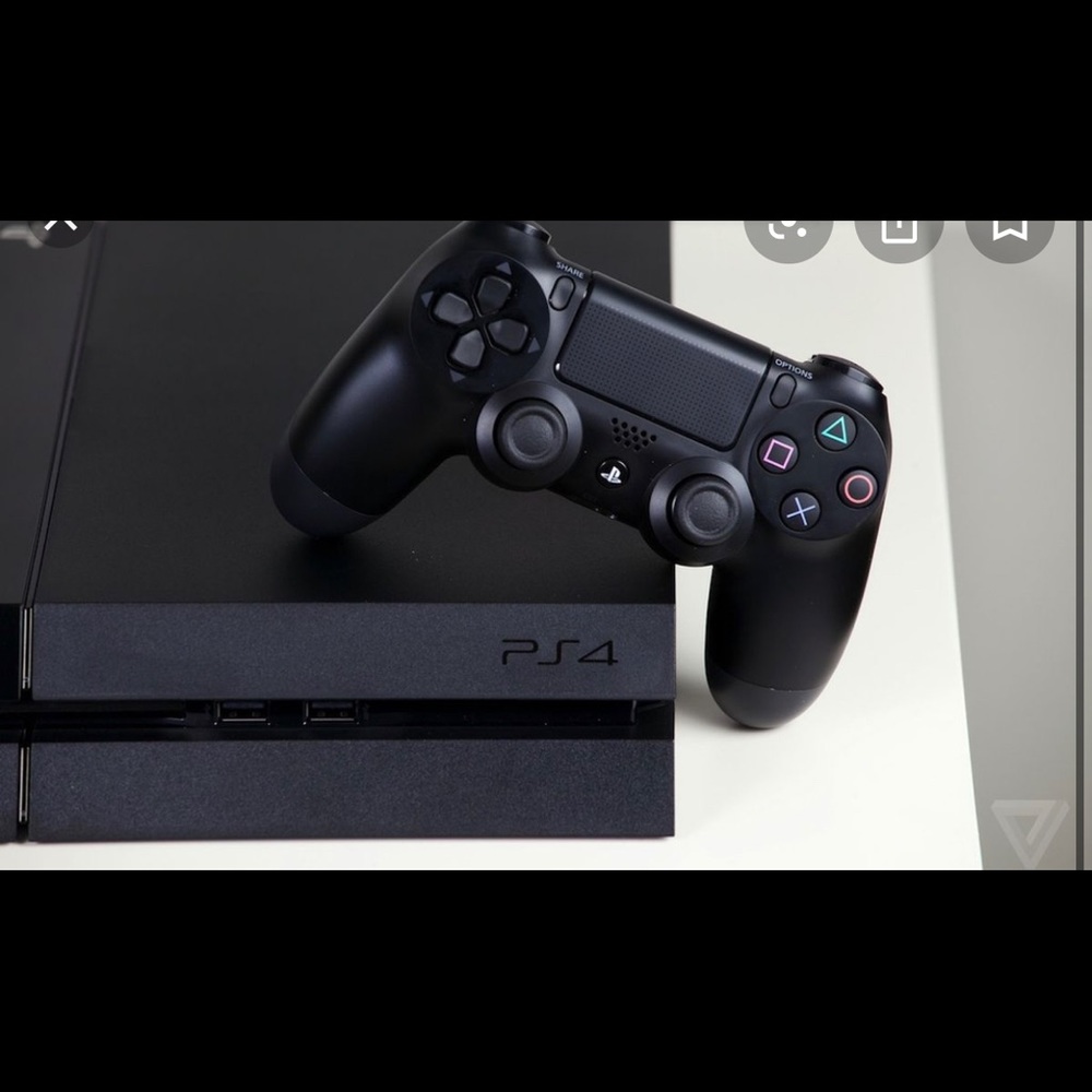PS4 wth three remotes $200
